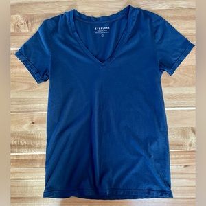 Everlane Women's Small V-Neck T Shirt Navy